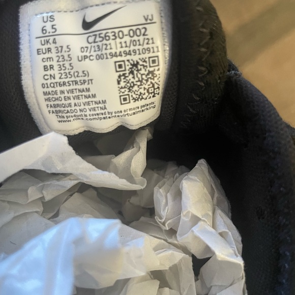 Nike Black and Gold Running Sneakers Shoes for Women’s size 6.5 - Picture 7 of 11